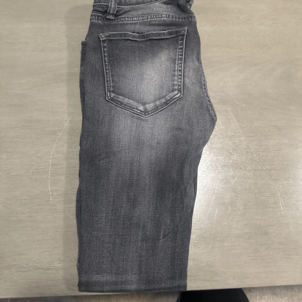 Jeans - Picture 2 of 16